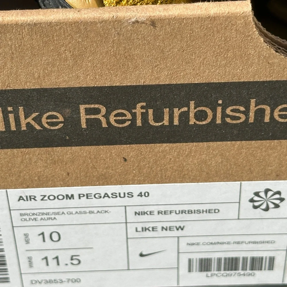 Nike Air Zoom Pegasus Lifestyle Casual Sneaker NEW - Mens 10 (fits Womens 11.5)